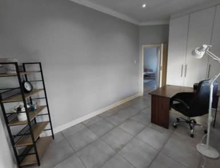 2 Bedroom Property for Sale in Humewood Eastern Cape